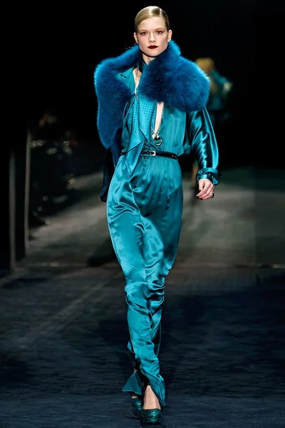 Look 5